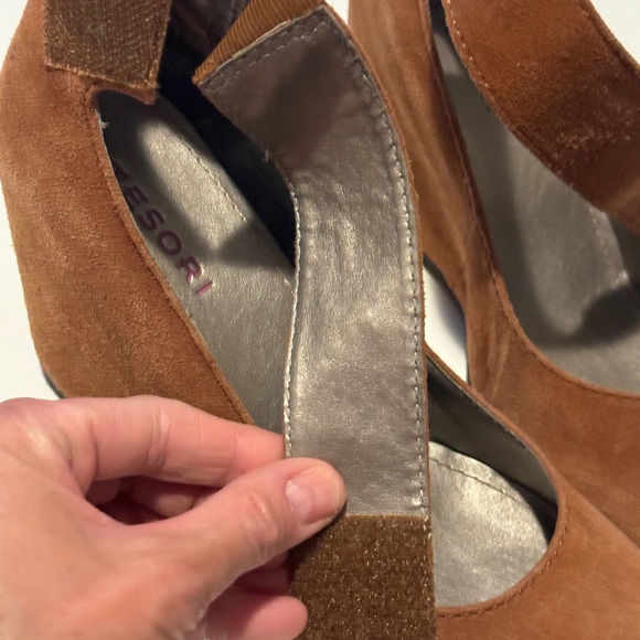 Tesori Suede Wedge 7.5 - Picture 4 of 10